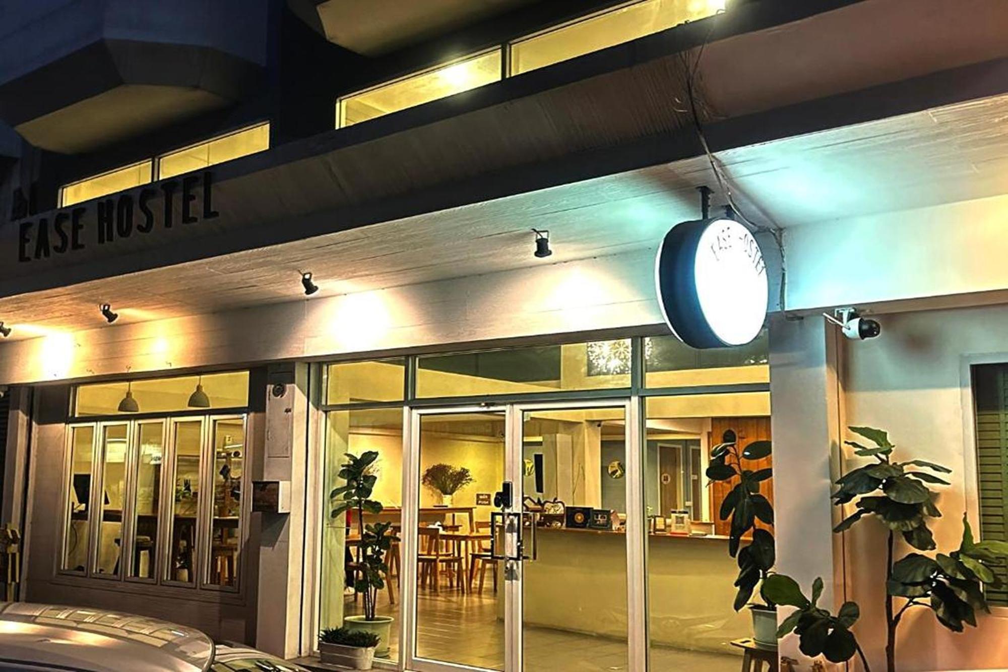 Ease Hostel Bangkok Exterior foto
